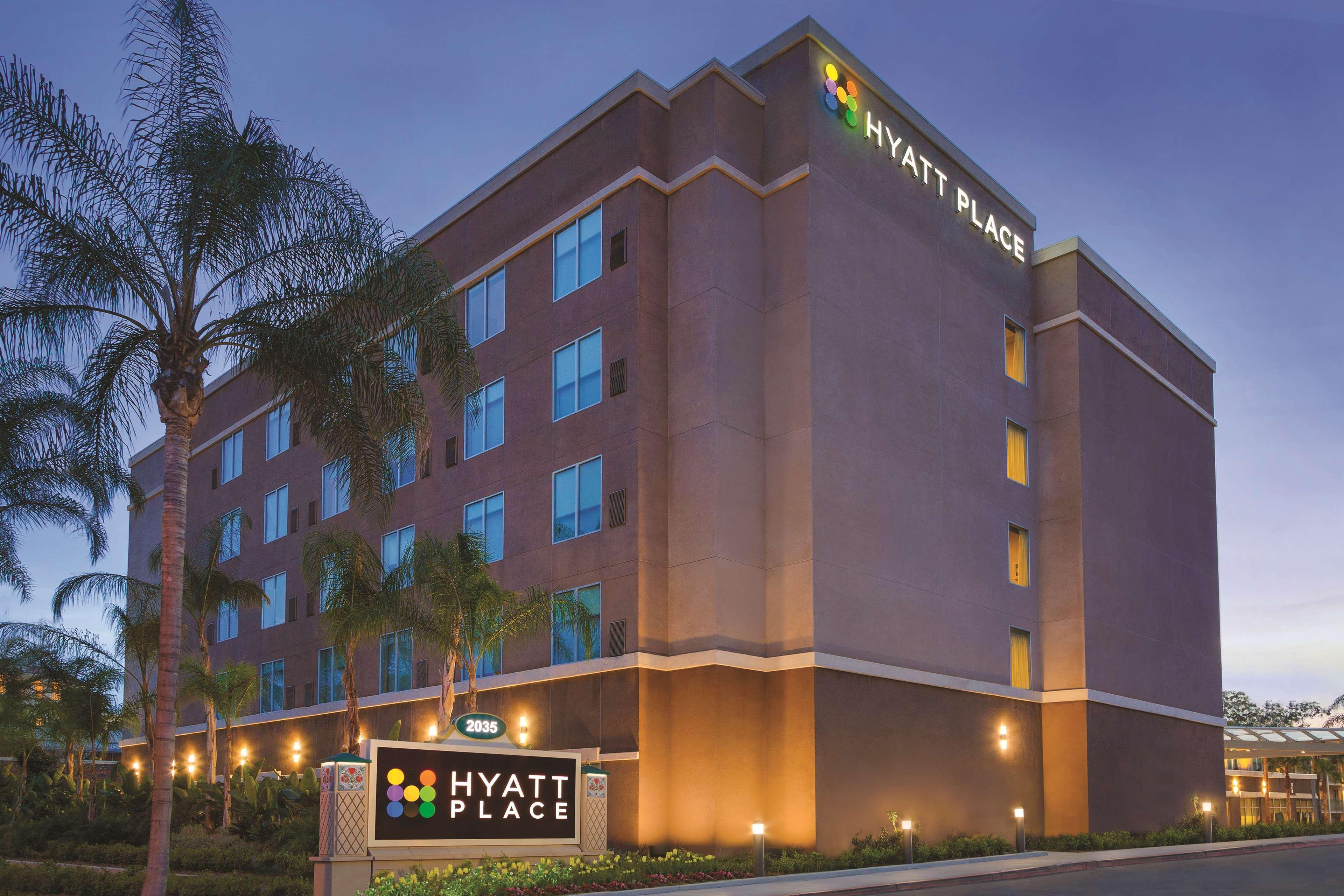 Hyatt Place At Anaheim Resort / Convention Center Exterior photo